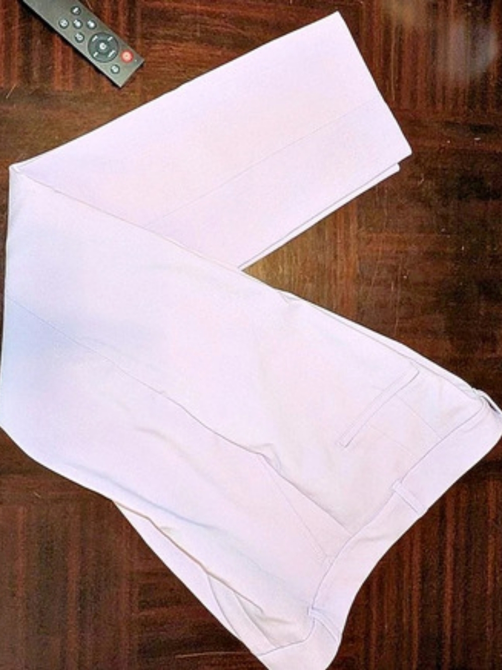 White House Black Market Straight Leg Pants in Lavander Purple Size 8